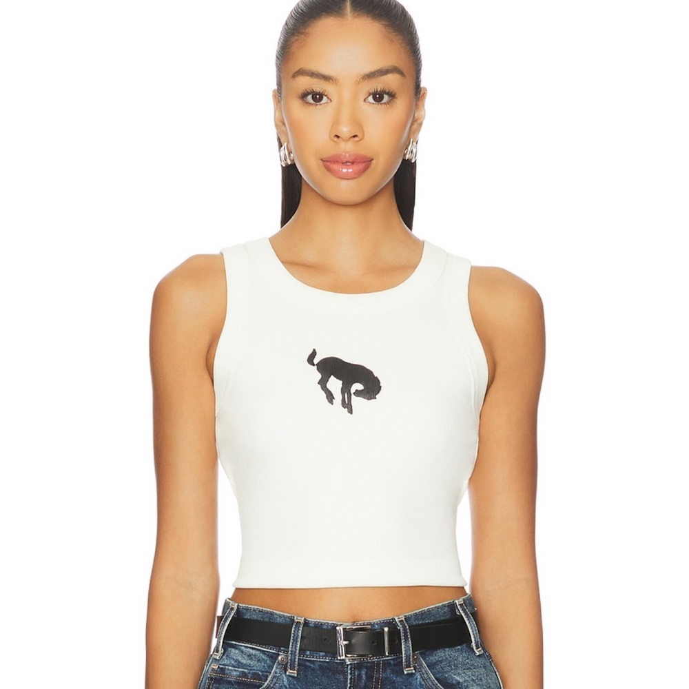 BUCKIN BRONC TANK TOP IN IVORY
Darlin | revolve